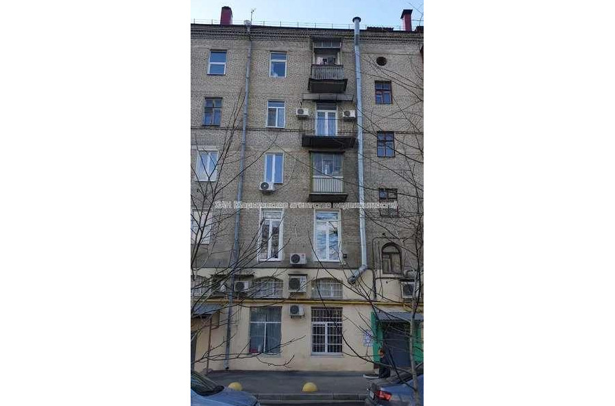 Продам квартиру, Университетская ул. , 2  ком., 55 м², капитальный ремонт 
