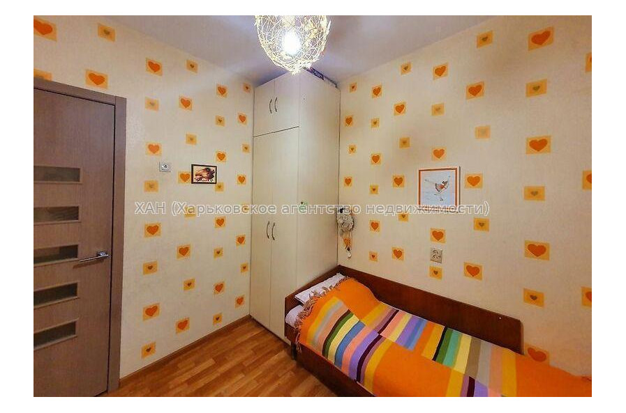 Продам квартиру, Тракторостроителей просп. , 3 кім., 61 м², капитальный ремонт 