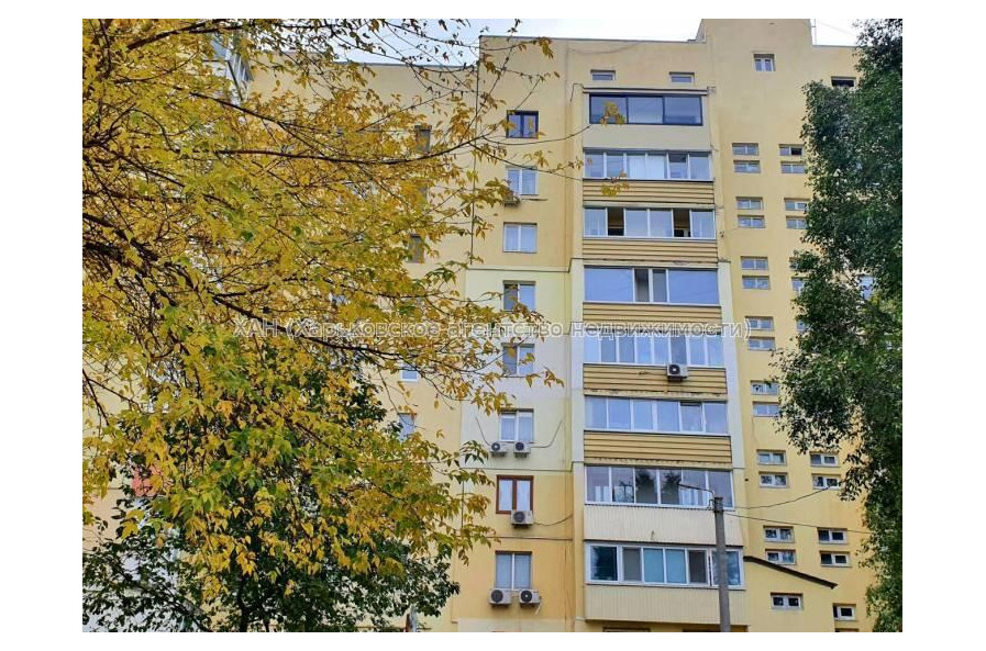 Продам квартиру, Тракторостроителей просп. , 3 кім., 61 м², капитальный ремонт 