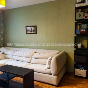 Продам квартиру, Тракторостроителей просп. , 3 кім., 61 м², капитальный ремонт 