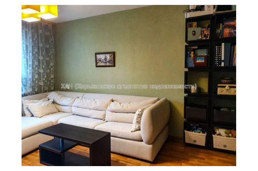 Продам квартиру, Тракторостроителей просп. , 3 кім., 61 м², капитальный ремонт 