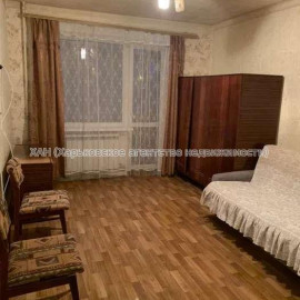 Продам квартиру, Каркача Ивана бульв. , 2  ком., 49 м², косметический ремонт