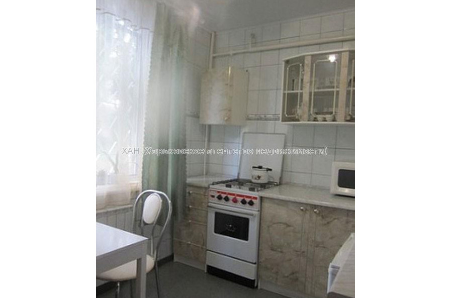 Продам квартиру, Гагарина просп. , 1  ком., 35 м², косметический ремонт 
