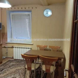 Продам квартиру, Чернышевская ул. , 3  ком., 64 м², косметический ремонт