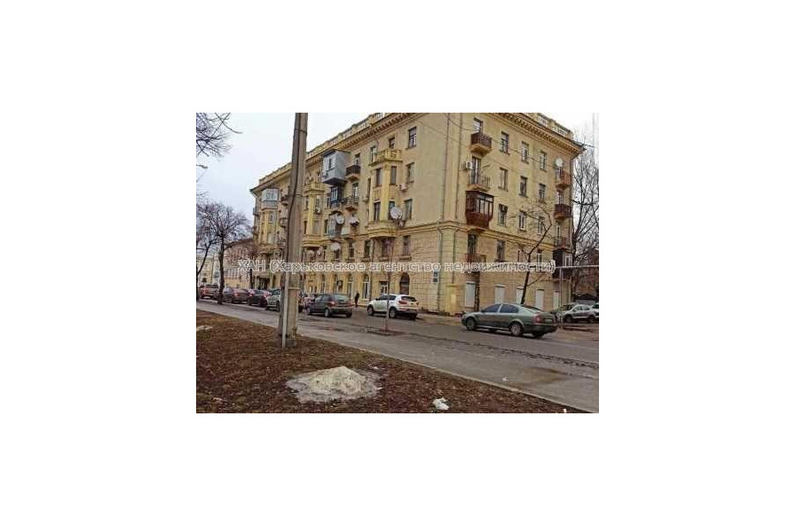 Продам квартиру, Героев Небесной сотни площ. , 2  ком., 52 м², советский ремонт 