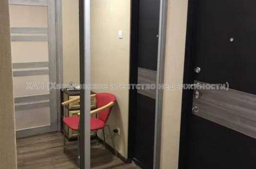 Продам квартиру, Ахсарова Энвера ул. , 1 кім., 33 м², капитальный ремонт 