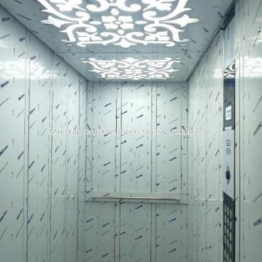 Продам квартиру, Хмельницкого Богдана ул. , 1 кім., 32 м², без внутренних работ 