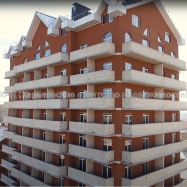 Продам квартиру, Хмельницкого Богдана ул. , 1 кім., 32 м², без внутренних работ 