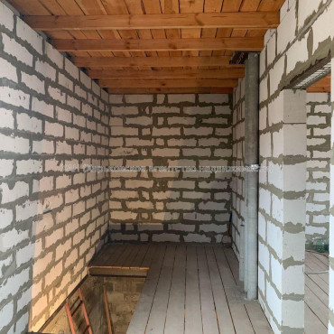 Продам дом, Любови Малой  просп. , 120 м², 3.70 сот., косметический ремонт 