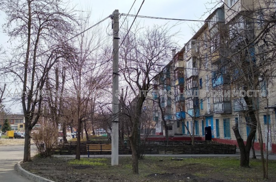 Продам квартиру, Роганская ул. , 2  ком., 44 м², частичный ремонт 