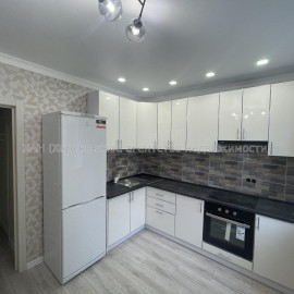 Продам квартиру, Мира ул. , 3  ком., 80 м², капитальный ремонт