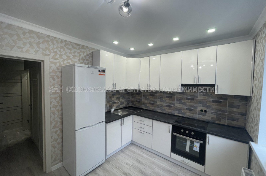 Продам квартиру, Мира ул. , 3  ком., 80 м², капитальный ремонт 
