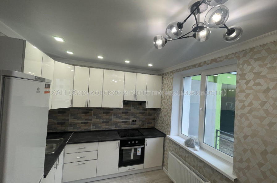 Продам квартиру, Мира ул. , 3  ком., 80 м², капитальный ремонт 