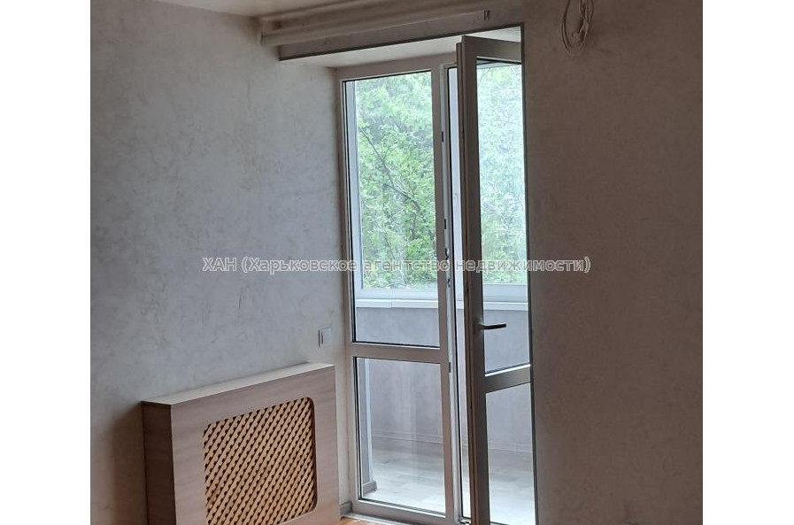 Продам квартиру, Байрона пр-т , 140 , 3 кім., 50.70 м², капитальный ремонт 