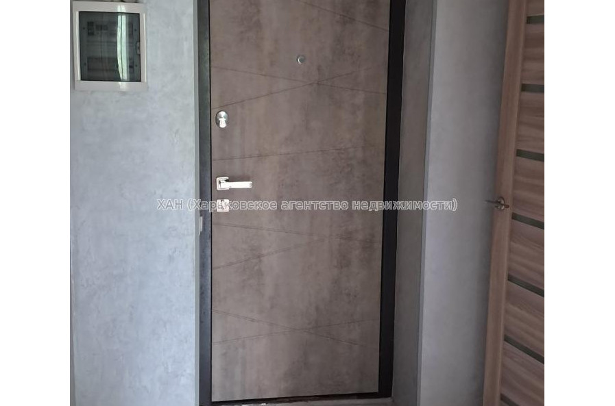 Продам квартиру, Байрона пр-т , 140 , 3 кім., 50.70 м², капитальный ремонт 