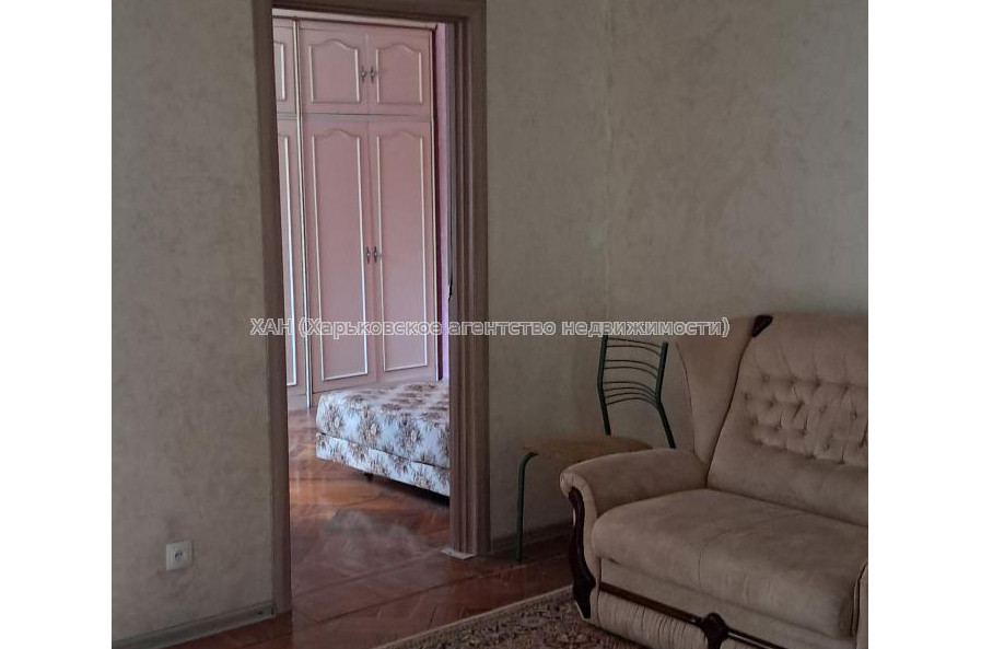 Продам квартиру, Байрона пр-т , 140 , 3 кім., 50.70 м², капитальный ремонт 