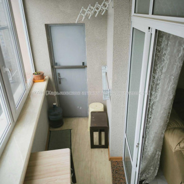 Продам квартиру, Гвардейцев Широнинцев ул. , 4 кім., 100 м², капитальный ремонт 