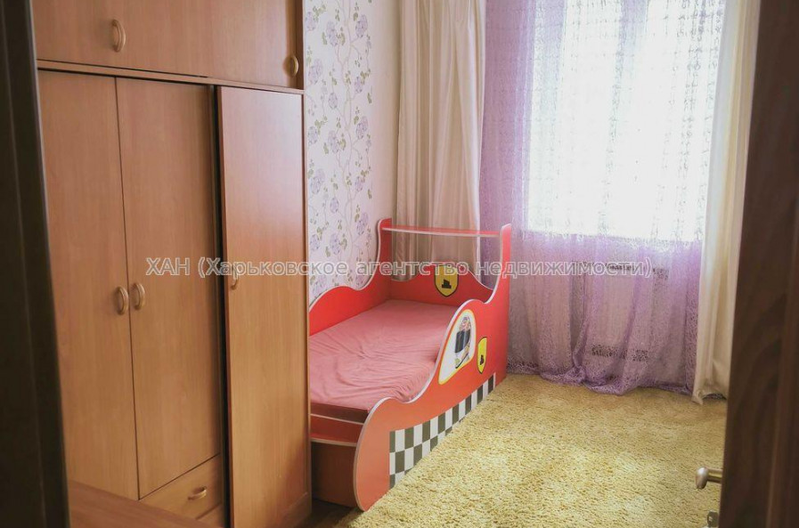 Продам квартиру, Гвардейцев Широнинцев ул. , 4 кім., 100 м², капитальный ремонт 