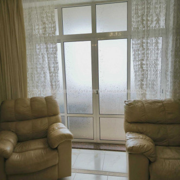 Продам квартиру, Гвардейцев Широнинцев ул. , 4 кім., 100 м², капитальный ремонт 