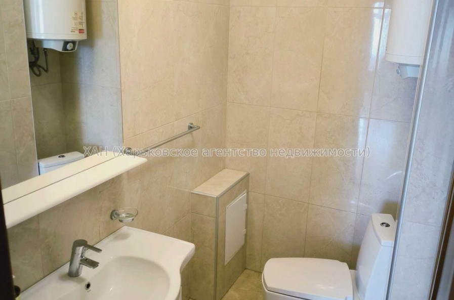 Продам квартиру, Гвардейцев Широнинцев ул. , 4 кім., 100 м², капитальный ремонт 