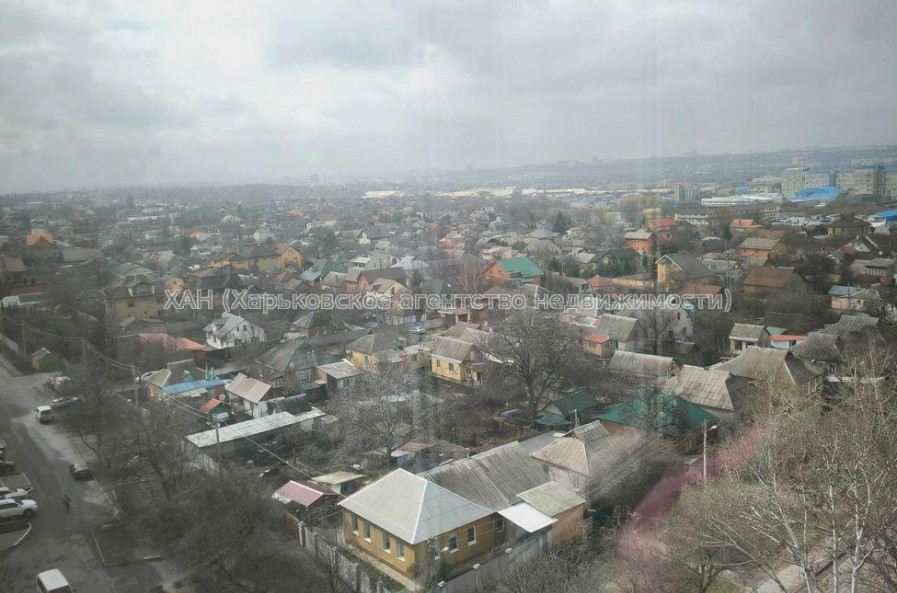 Продам квартиру, Гвардейцев Широнинцев ул. , 4 кім., 100 м², капитальный ремонт 