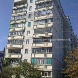 Продам квартиру, Владислава Зубенко ул. , 2  ком., 52 м², без ремонта