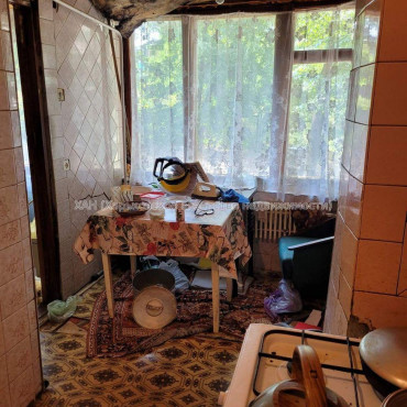 Продам квартиру, Владислава Зубенко ул. , 2  ком., 44 м², советский ремонт 