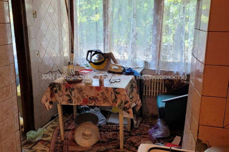 Продам квартиру, Владислава Зубенко ул. , 2  ком., 44 м², советский ремонт 