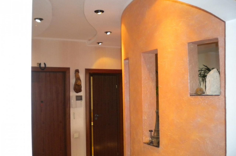 Продам квартиру, Кричевского ул. , 3 кім., 86 м², капитальный ремонт 