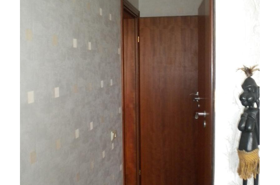 Продам квартиру, Кричевского ул. , 3 кім., 86 м², капитальный ремонт 