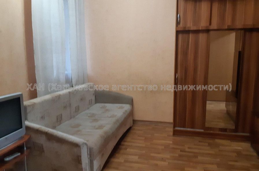 Продам квартиру, Москалёвская ул. , 1  ком., 30 м², капитальный ремонт 