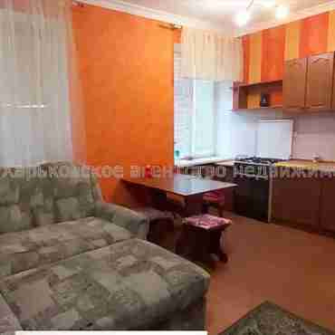 Продам квартиру, Чернышевская ул. , д. 86 , 2  ком., 48 м², косметический ремонт 