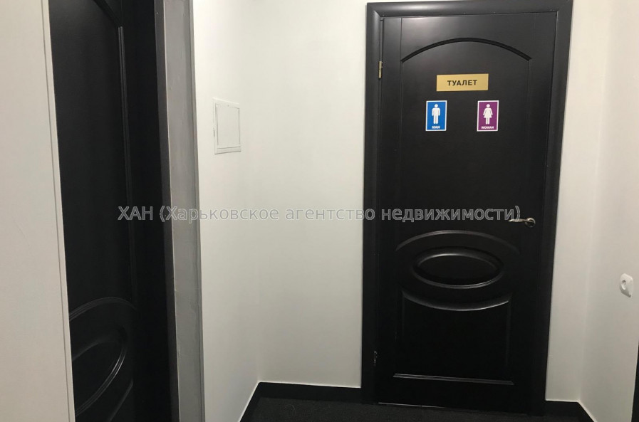 Продам нежилую недвижимость, офис в многоквартирном доме , 1  ком., 177 м², капитальный ремонт 