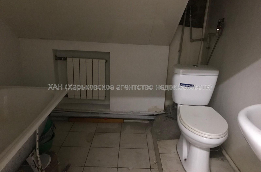 Продам нежилую недвижимость, офис в многоквартирном доме , 1  ком., 177 м², капитальный ремонт 