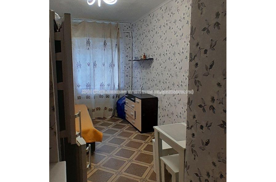 Продам квартиру, 12 Апреля ул. , 1 кім., 21 м², капитальный ремонт 