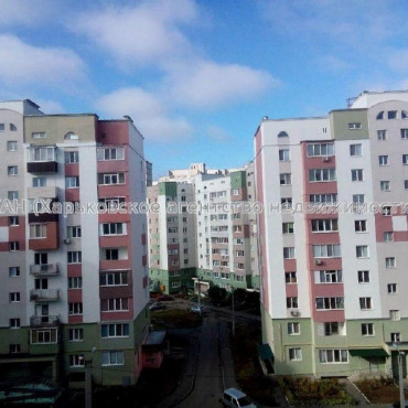 Продам квартиру, Роганская ул. , 1  ком., 45.80 м², без внутренних работ 