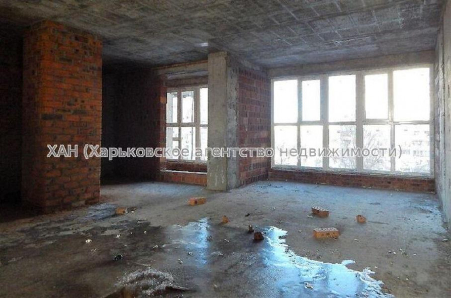 Продам квартиру, Валентиновская ул. , 2  ком., 72 м², без отделочных работ 
