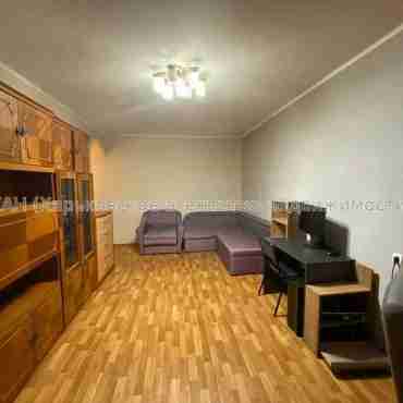Продам квартиру, Амосова ул. , 1  ком., 36 м², капитальный ремонт 