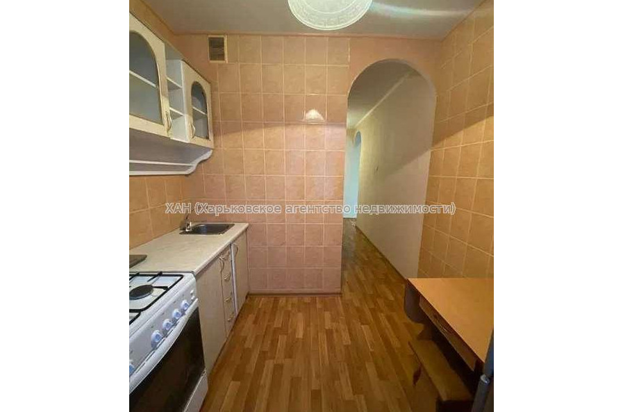 Продам квартиру, Амосова ул. , 1  ком., 36 м², капитальный ремонт 