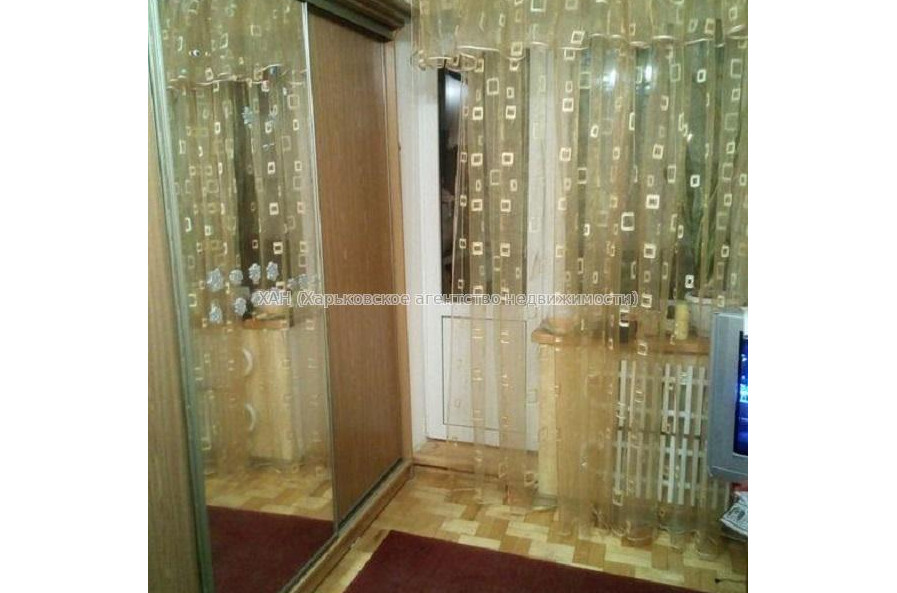 Продам квартиру, Тракторостроителей просп. , 3 кім., 67 м², косметический ремонт 