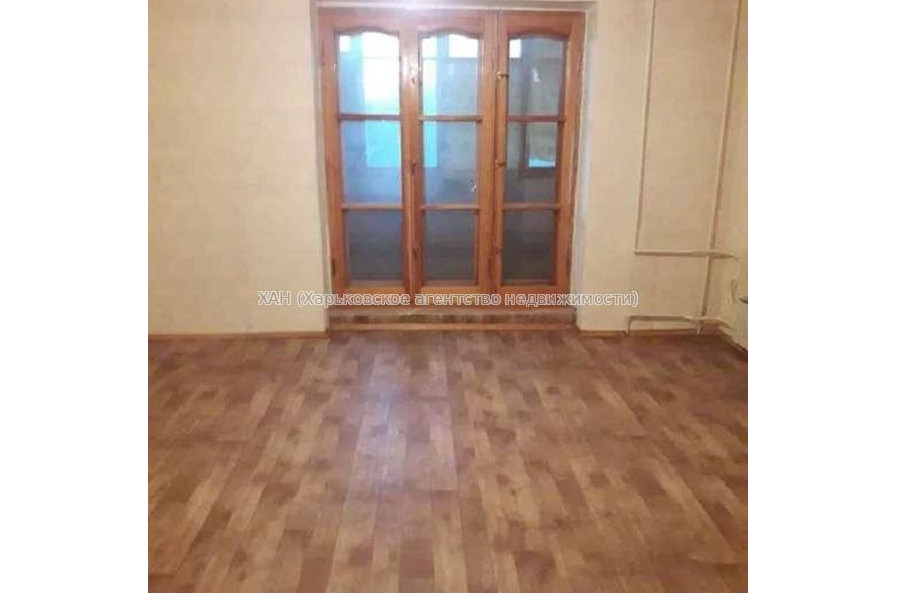Продам квартиру, Тракторостроителей просп. , 3 кім., 67 м², косметический ремонт 
