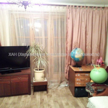 Продам квартиру, Тракторостроителей просп. , 3 кім., 67 м², косметический ремонт 