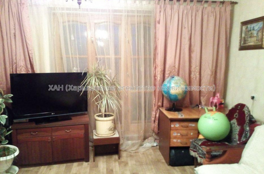 Продам квартиру, Тракторостроителей просп. , 3 кім., 67 м², косметический ремонт 