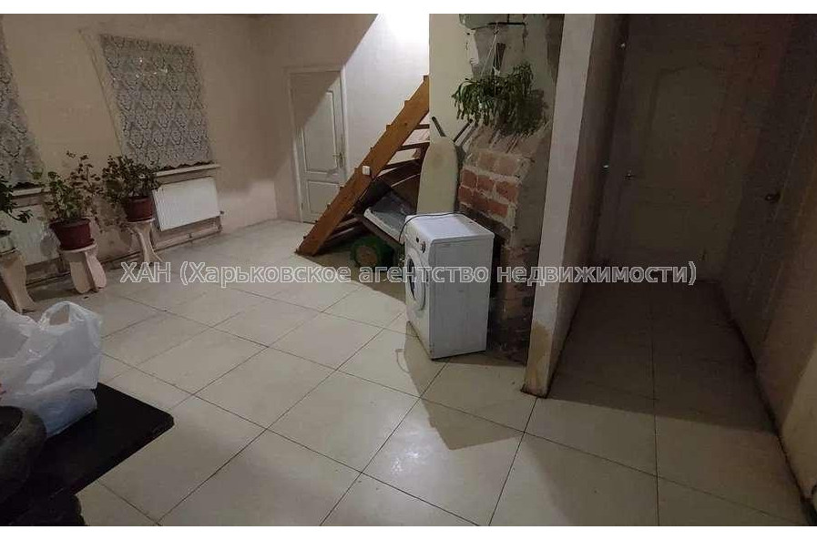 Продам дом, Тракторостроителей просп. , 192 м², 6 сот., частичный ремонт 
