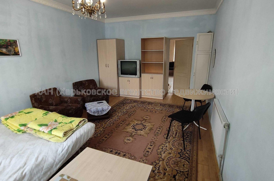 Продам дом, Тракторостроителей просп. , 192 м², 6 сот., частичный ремонт 