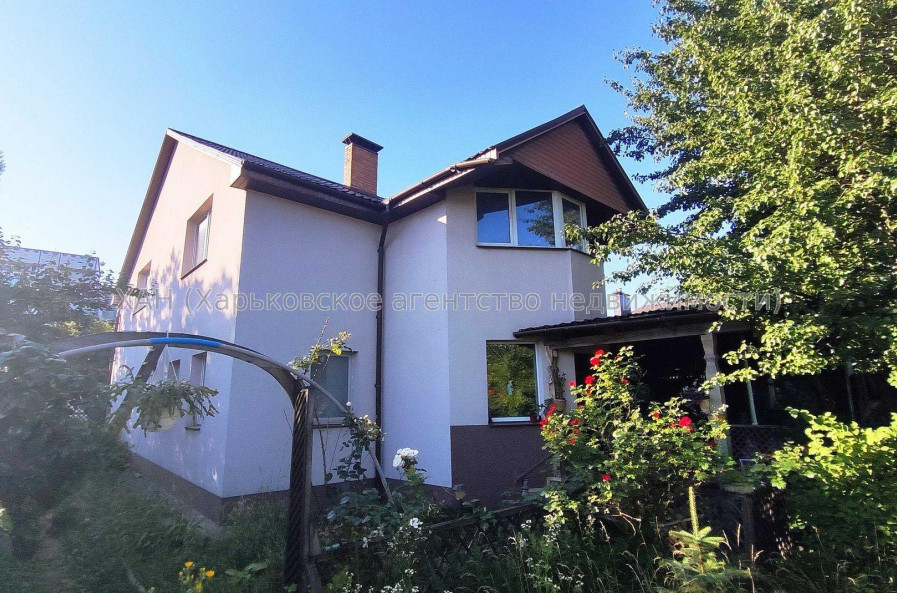 Продам дом, Тракторостроителей просп. , 192 м², 6 сот., частичный ремонт 
