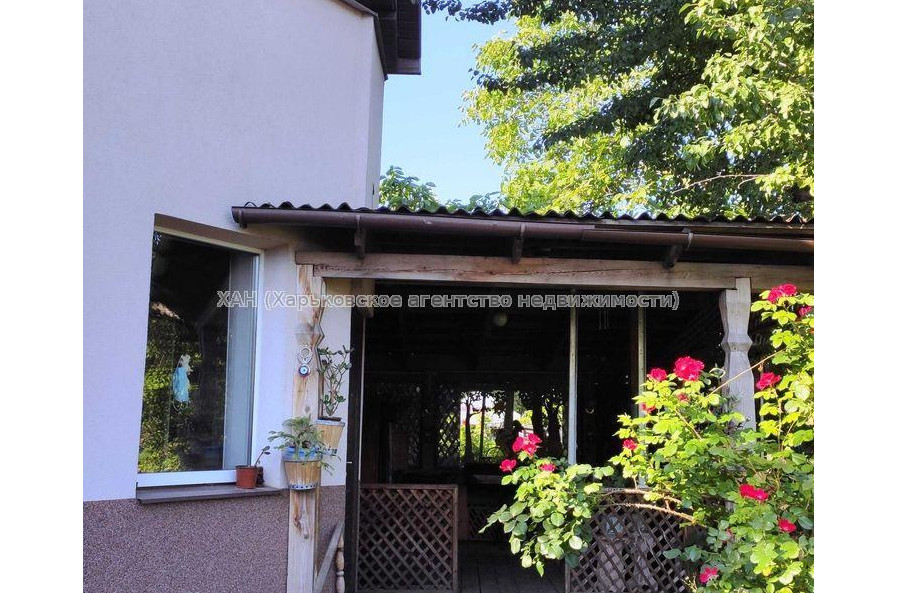 Продам дом, Тракторостроителей просп. , 192 м², 6 сот., частичный ремонт 