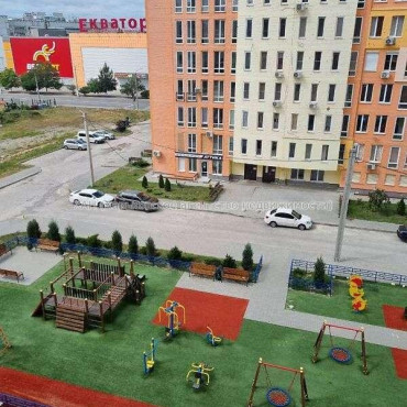 Продам квартиру, Гвардейцев Широнинцев ул. , 1  ком., 43.85 м², без внутренних работ 