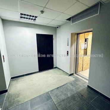 Продам квартиру, Гвардейцев Широнинцев ул. , 1  ком., 43.85 м², без внутренних работ 