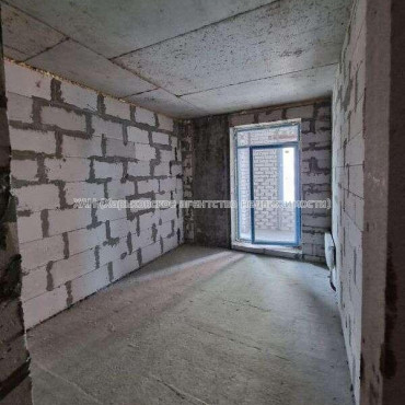 Продам квартиру, Гвардейцев Широнинцев ул. , 1  ком., 43.85 м², без внутренних работ 